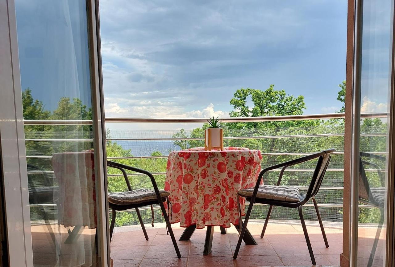 Starry Night - Smart Tv, Extra Big Bed, Big Bathtub, Private Parking, Sea View, Wifi, 2Bedrooms Volosko Extérieur photo